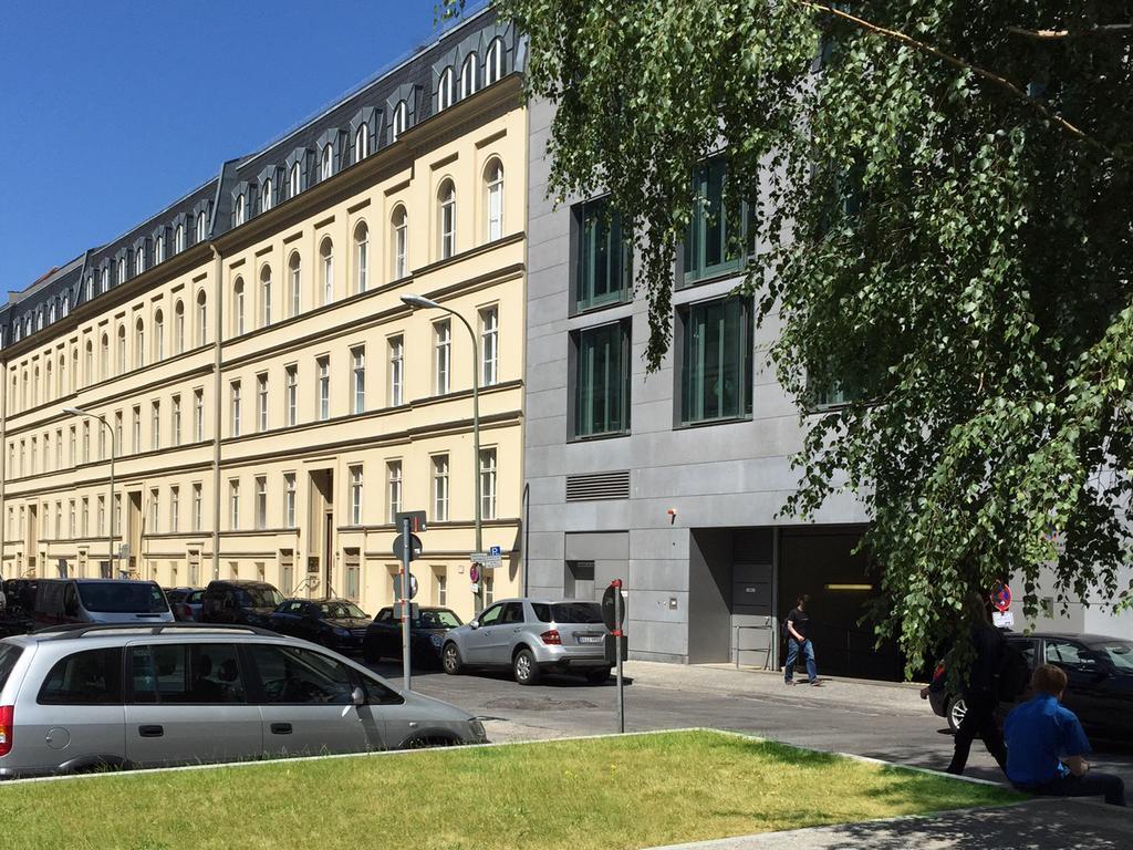 Luxury 2 Bedroom Apartment In The Heart Of Mitte, Berlin Exterior photo